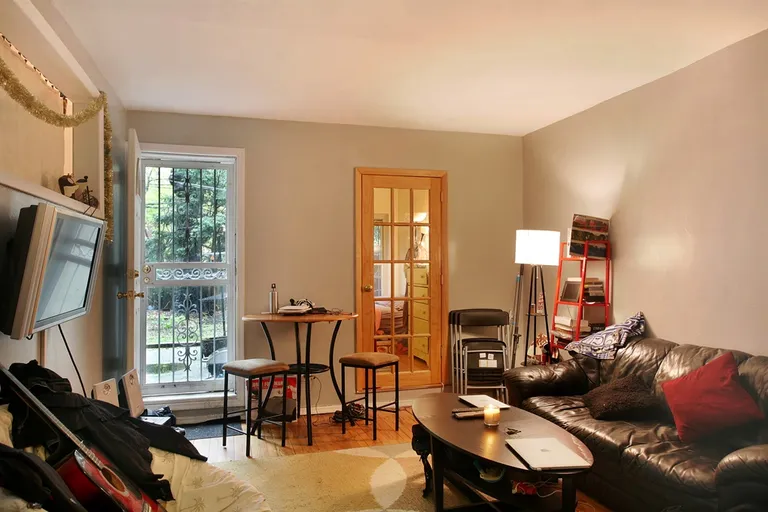 New York City Real Estate | View 50 South Oxford Street, 1B | 2 Beds, 1 Bath | View 1