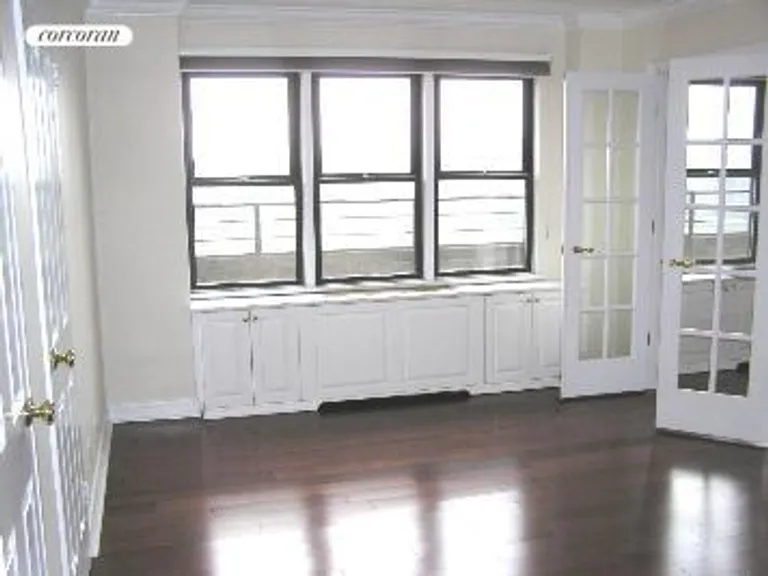 New York City Real Estate | View 460 East 79th Street, 16DE | room 3 | View 4