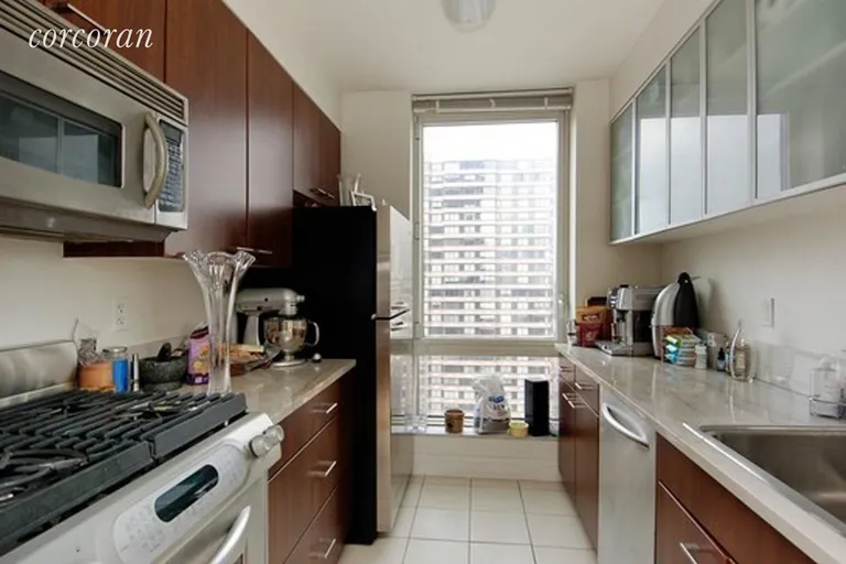 New York City Real Estate | View 215-217 East 96th Street, 23L | room 3 | View 4