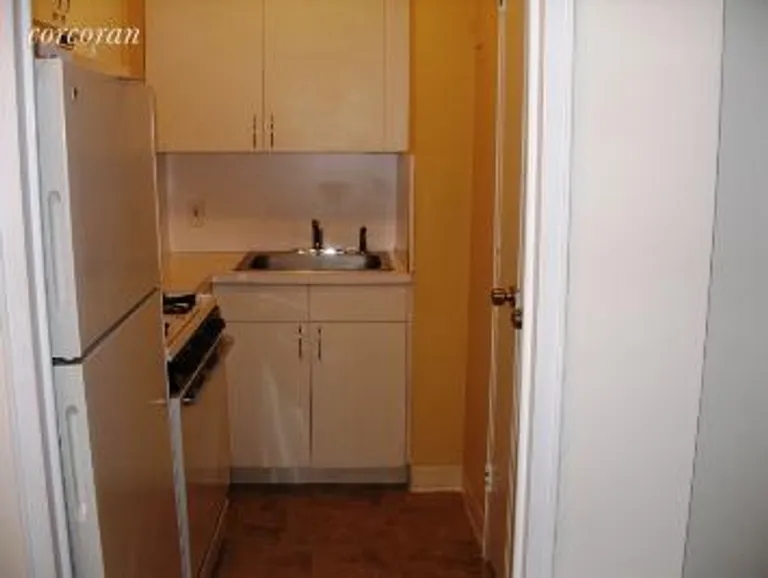 New York City Real Estate | View 77 East 12th Street, 2E | room 1 | View 2