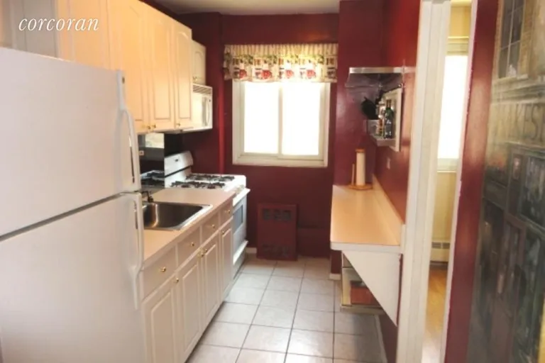 New York City Real Estate | View 122 Ashland Place, 4G | Kitchen and Window | View 7