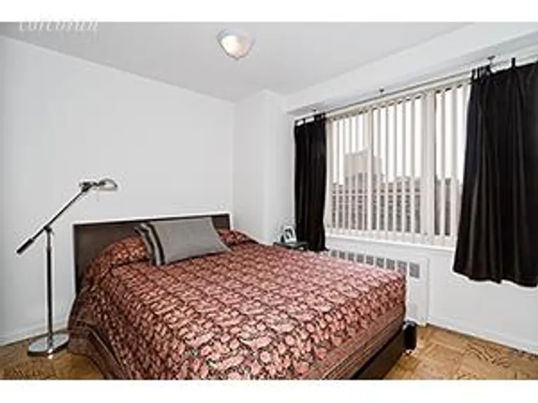 New York City Real Estate | View 400 Central Park West, 7F | room 2 | View 3