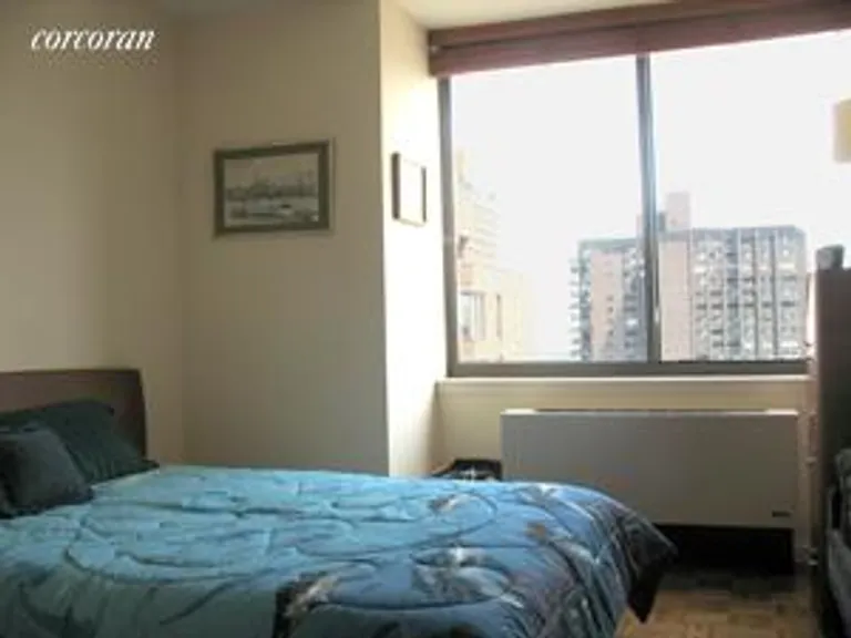 New York City Real Estate | View 389 East 89th Street, 25E | room 1 | View 2