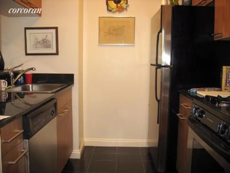 New York City Real Estate | View 389 East 89th Street, 25E | room 2 | View 3