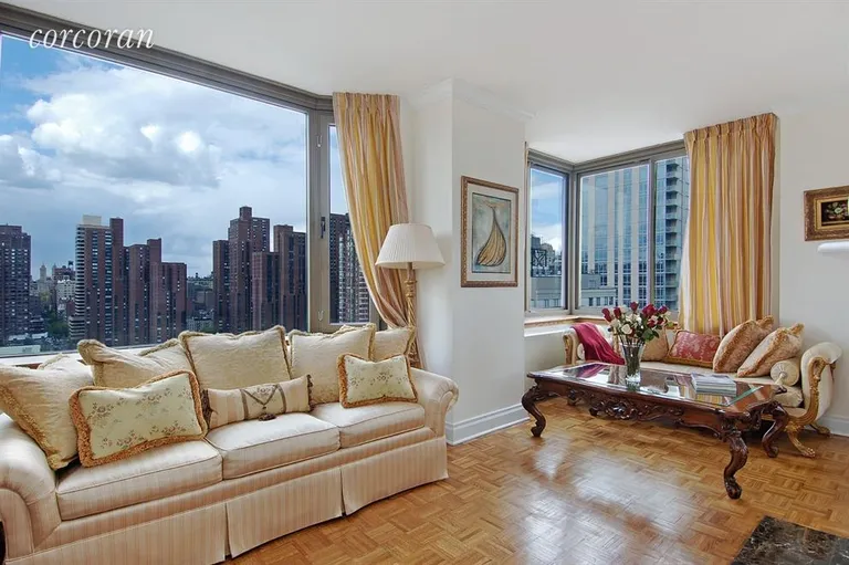 New York City Real Estate | View 400 East 90th Street, 22B | 3 Beds, 3 Baths | View 1