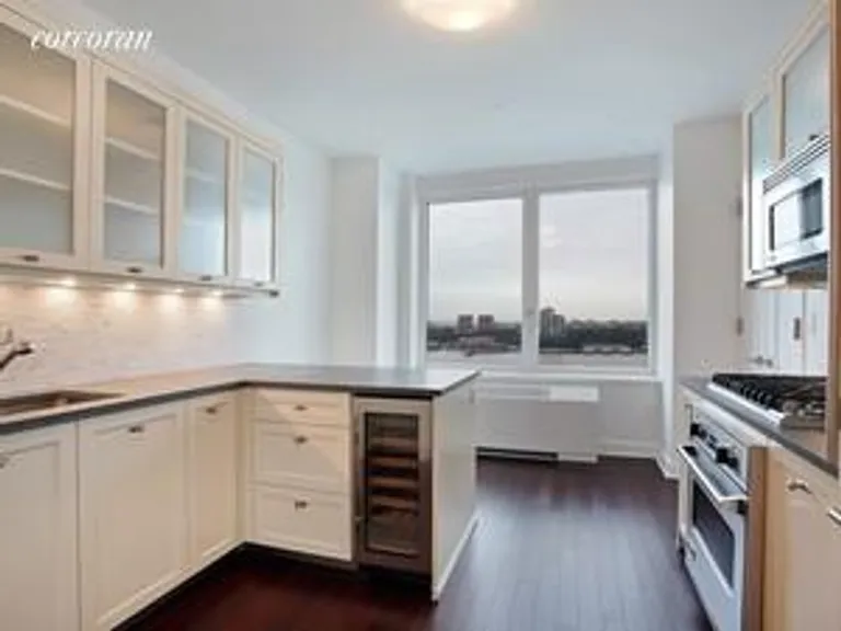 New York City Real Estate | View 80 Riverside Boulevard, 29A | room 1 | View 2