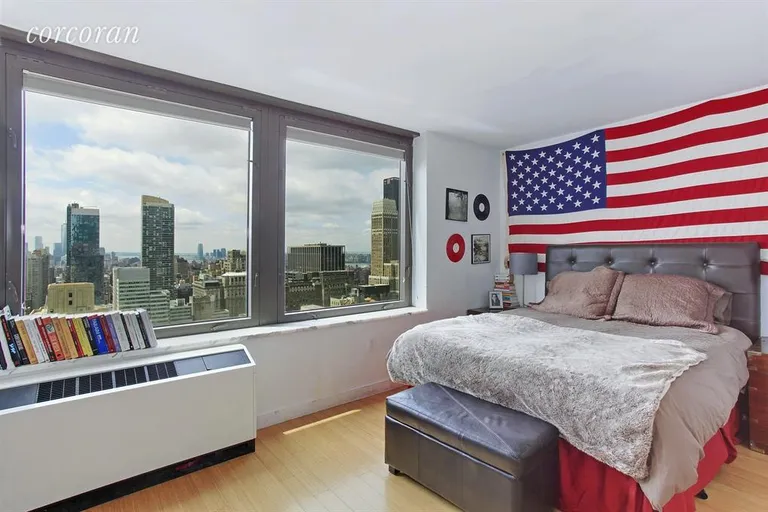 New York City Real Estate | View 100 West 39th Street, 41I | 1 Bath | View 1
