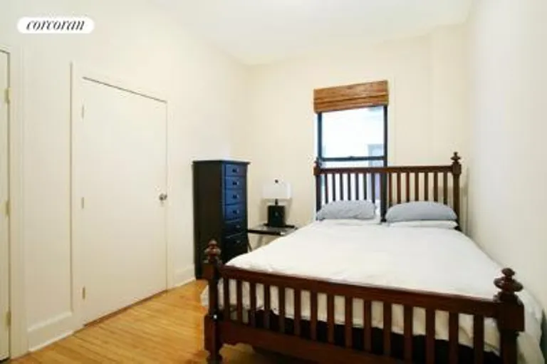 New York City Real Estate | View 418 Central Park West, 46 | quiet bedroom fits queen | View 3