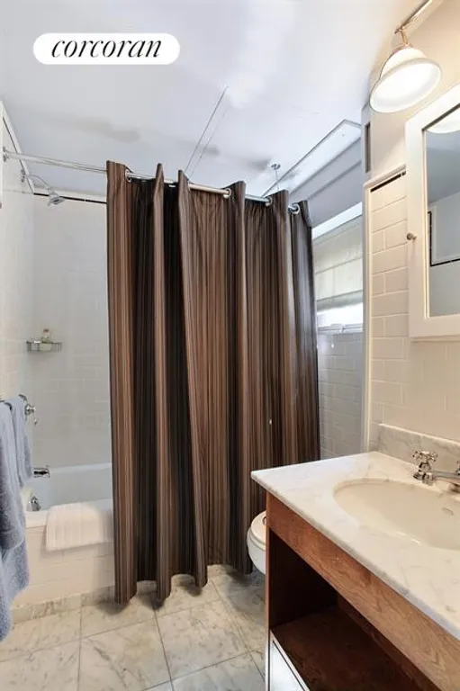 New York City Real Estate | View 118 West 79th Street, 10A | 2nd Bathroom | View 8