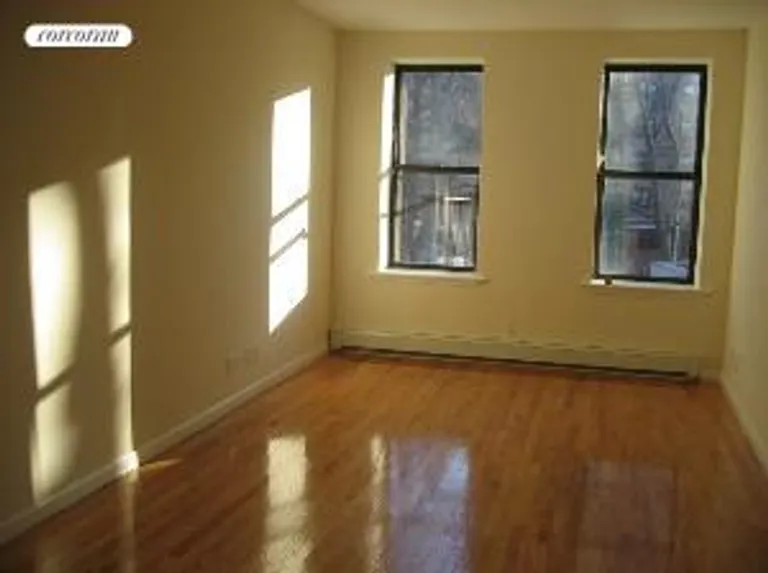 New York City Real Estate | View 274 Broadway, 2R | room 2 | View 3