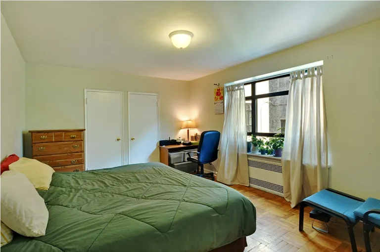 New York City Real Estate | View 100 Remsen Street, 2D | room 2 | View 3
