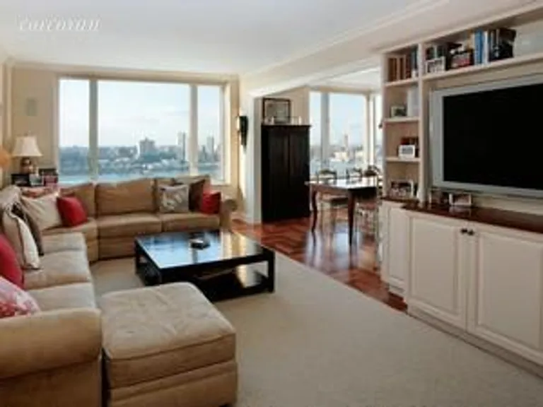 New York City Real Estate | View 220 Riverside Boulevard, 25A | 3 Beds, 3 Baths | View 1