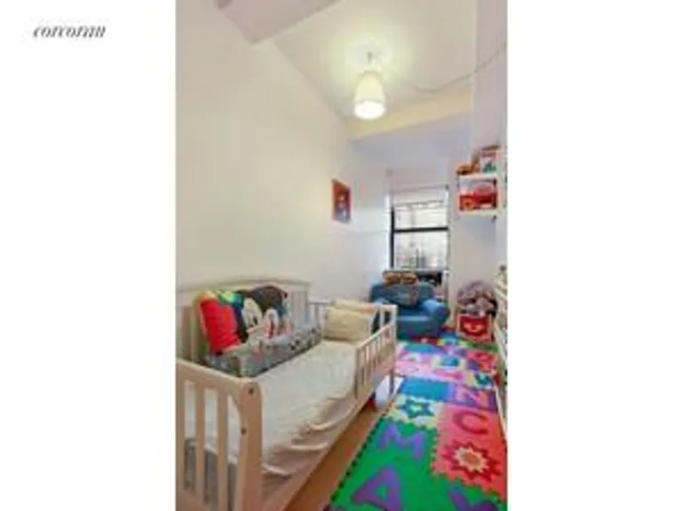 New York City Real Estate | View 235 East 49th Street, 8C | room 1 | View 2
