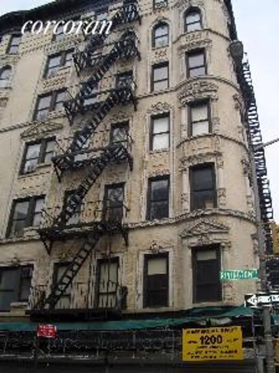 New York City Real Estate | View 71 Clinton Street, 20 | 2 Beds, 1 Bath | View 1