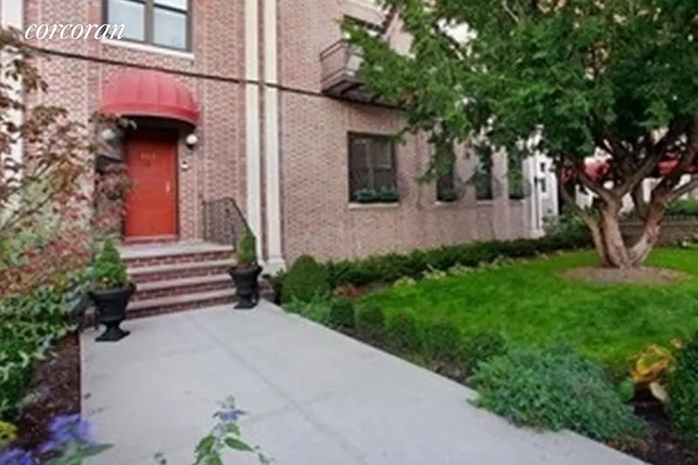 New York City Real Estate | View 225 Eastern Parkway, 3K | room 5 | View 6