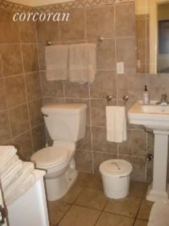 New York City Real Estate | View 192 9th Street, 2 | Bathroom | View 4