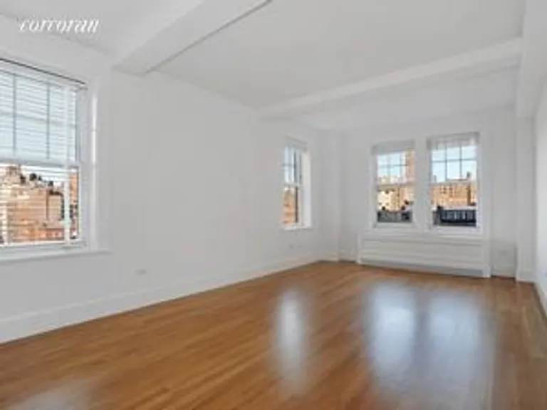 New York City Real Estate | View 27 West 72nd Street, 810 | Corner master bedroom with ensuite bath | View 3