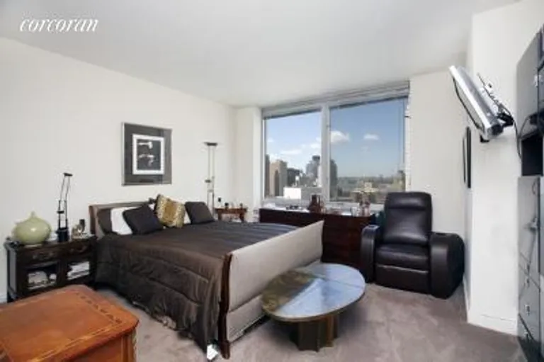 New York City Real Estate | View 150 Columbus Avenue, 17A | room 2 | View 3