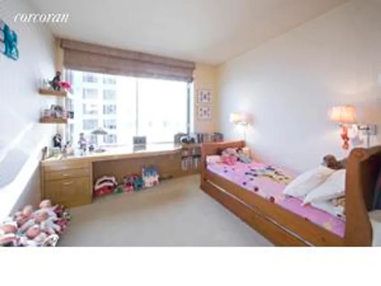 New York City Real Estate | View 200 Riverside Boulevard, 27D | room 2 | View 3
