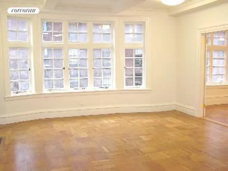 New York City Real Estate | View 40 East 62nd Street, 5E | room 5 | View 6