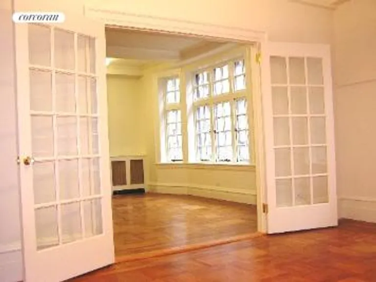 New York City Real Estate | View 40 East 62nd Street, 5E | room 8 | View 9