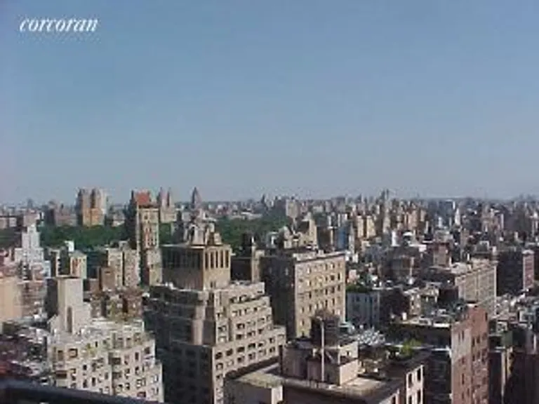 New York City Real Estate | View 118 East 60th Street, 31B | 1 Bed, 1 Bath | View 1