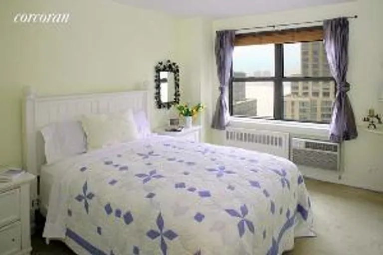 New York City Real Estate | View 165 West End Avenue, 19A | room 1 | View 2