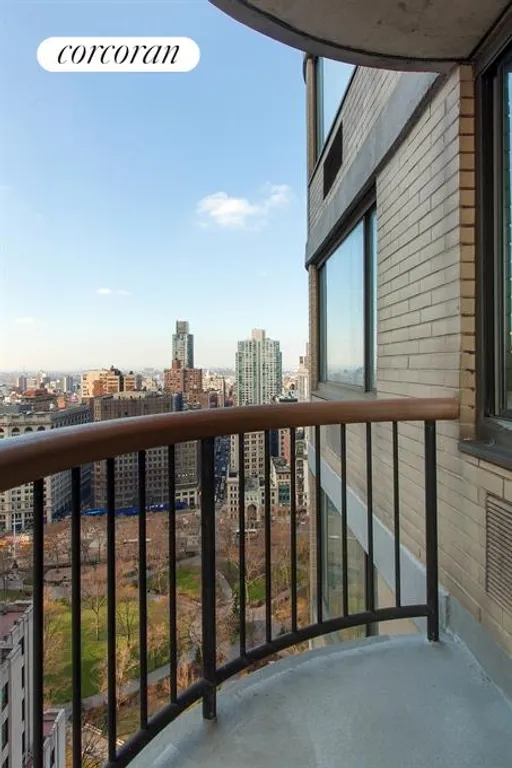 New York City Real Estate | View 45 East 25th Street, 32B | Private balcony with open views both east and west | View 3