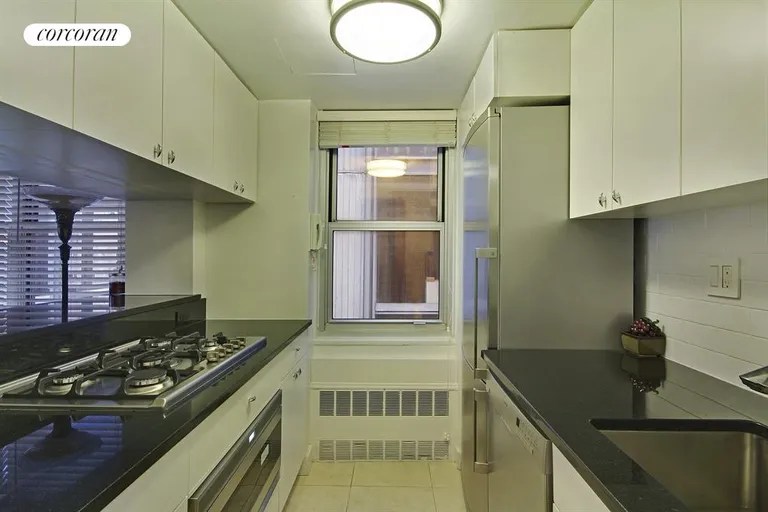 New York City Real Estate | View 77 West 55th Street, 21G | Kitchen | View 3