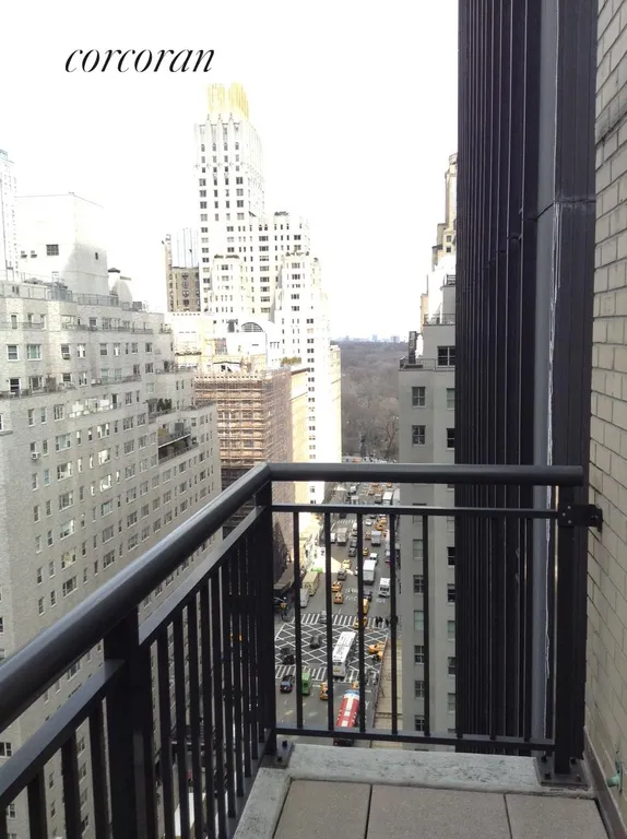 New York City Real Estate | View 77 West 55th Street, 21G | room 4 | View 5