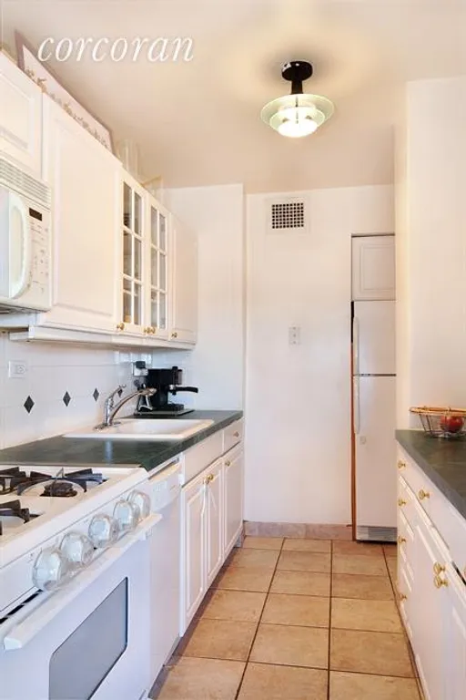 New York City Real Estate | View 170 West End Avenue, 27KL | Kitchen | View 2