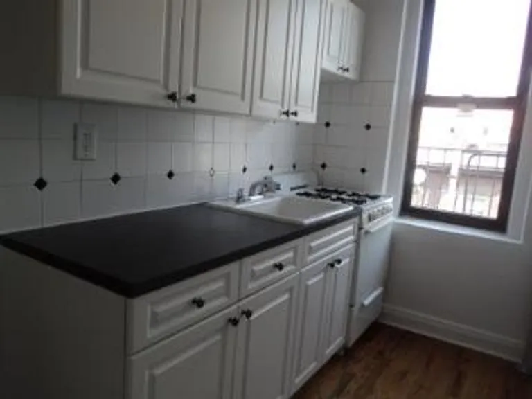 New York City Real Estate | View 441 40th Street, C4 | 1 Bed, 1 Bath | View 1