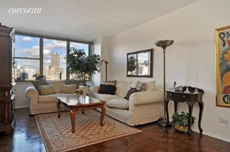 New York City Real Estate | View 301 East 79th Street, 16F | room 1 | View 2
