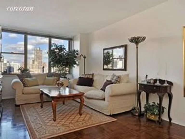 New York City Real Estate | View 301 East 79th Street, 16F | room 3 | View 4