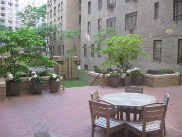 New York City Real Estate | View 25 Central Park West, 3C | 1 Bed, 2 Baths | View 1