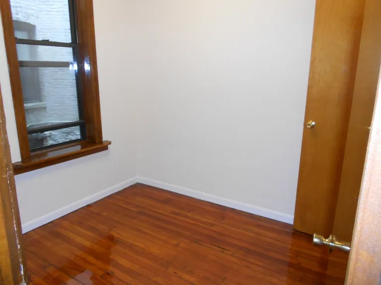 New York City Real Estate | View 409 14th Street, 1L | room 2 | View 3