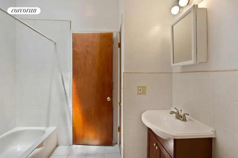 New York City Real Estate | View 743 Greene Avenue, 3 | Bathroom | View 5