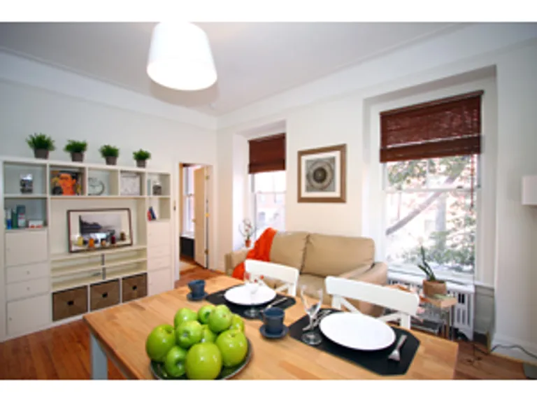 New York City Real Estate | View 41 Willow Place, 1R | 1 Bath | View 1