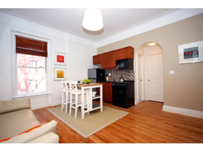 New York City Real Estate | View 41 Willow Place, 1R | room 2 | View 3