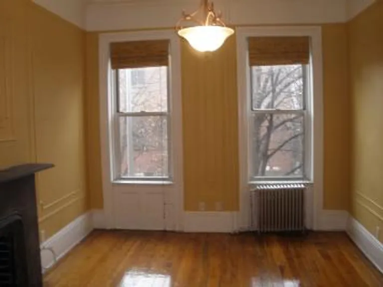 New York City Real Estate | View 147 India Street, 3 | room 2 | View 3