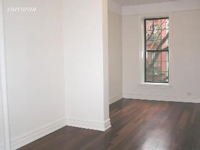 New York City Real Estate | View 155 East 85th Street, 21 | room 1 | View 2