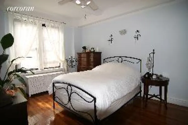 New York City Real Estate | View 170 West 81st Street, 4D | room 1 | View 2