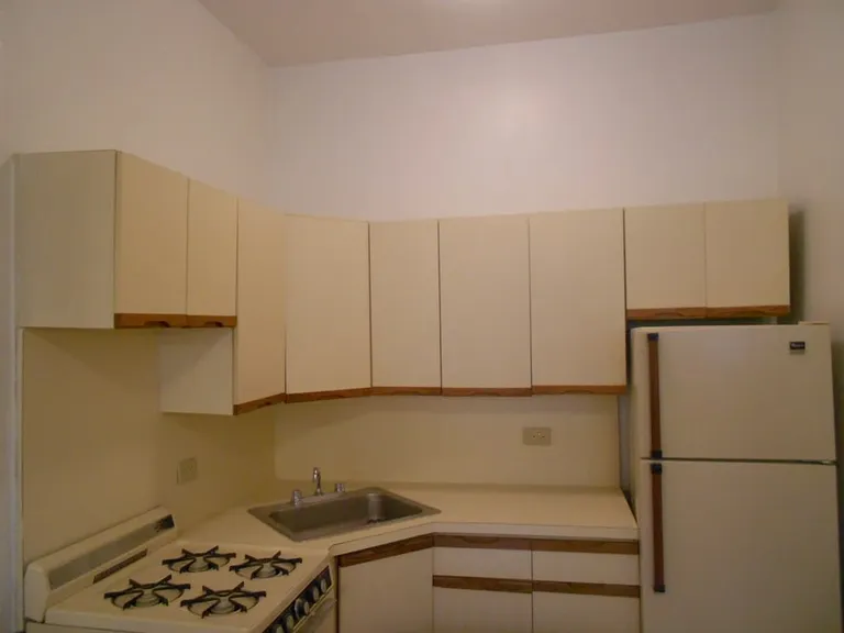 New York City Real Estate | View 413 14th Street, 1R | room 1 | View 2
