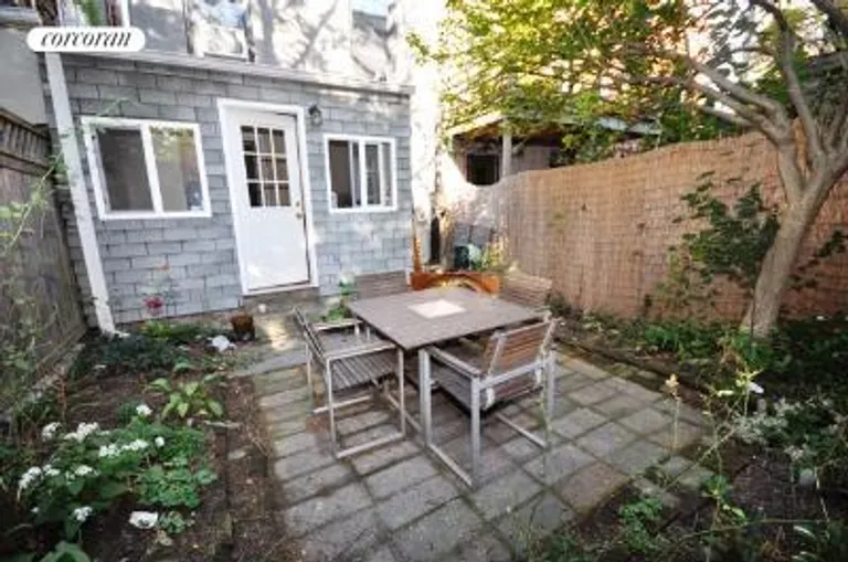 New York City Real Estate | View 291 Hoyt Street, HOUSE | room 9 | View 10
