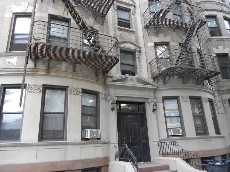 New York City Real Estate | View 812 8th Avenue, 4D | 1 Bed, 1 Bath | View 1
