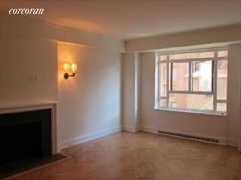 New York City Real Estate | View 25 Central Park West, 9Z | 2 Beds, 2 Baths | View 1