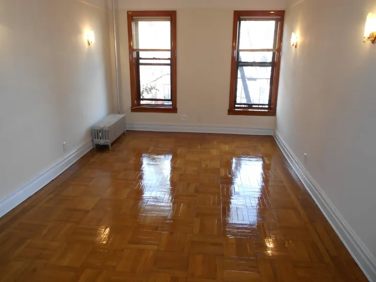 New York City Real Estate | View 419 14th Street, 2R | room 1 | View 2