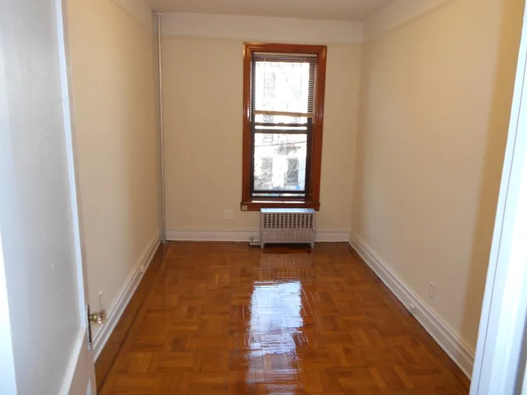 New York City Real Estate | View 419 14th Street, 2R | room 2 | View 3