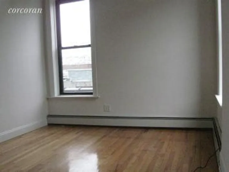 New York City Real Estate | View 193 Meserole Avenue, 2-R | room 1 | View 2