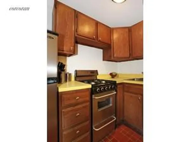 New York City Real Estate | View 118 West 81st Street, BF | Kitchen | View 4